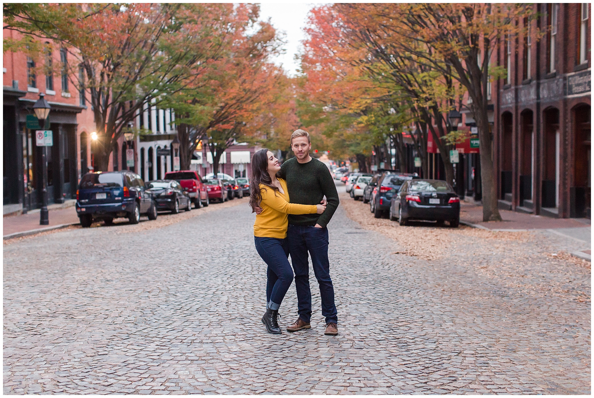 couple posing in downtown Richmond virginia