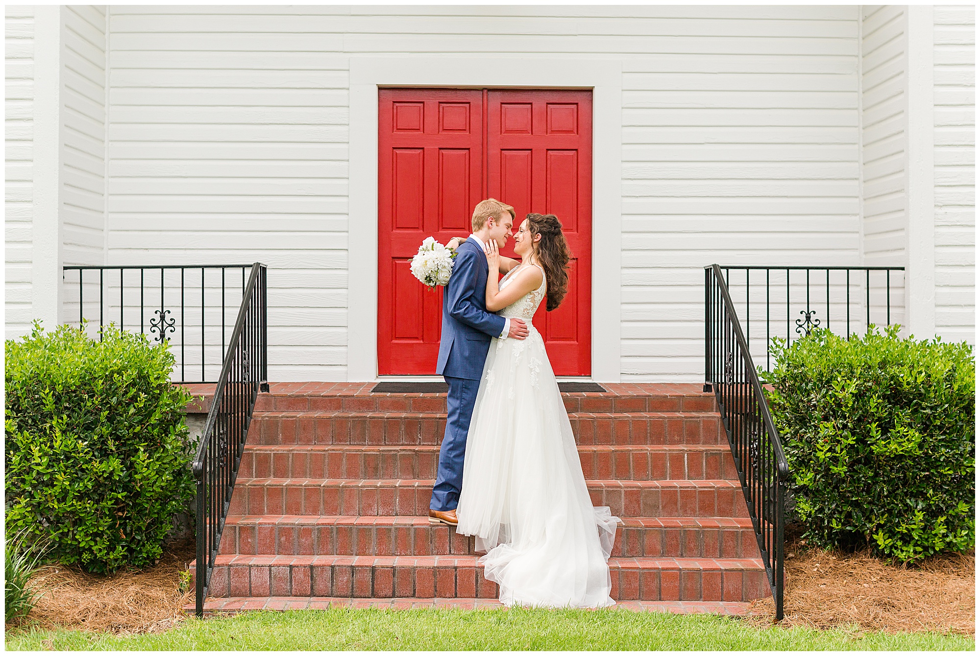 I Do BBQ wedding, Georgia wedding, Kelley Stinson Photography, red white and blue wedding, red door church, historic church